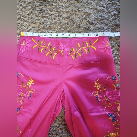 New Que Pants Crop Capri Boho Embroidered Pink - Picture 15 of 16